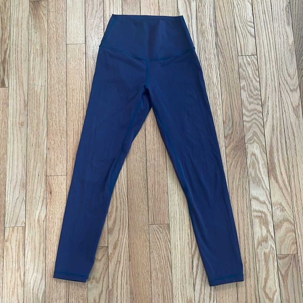 Born Primitive Women’s mid rise legging - blue